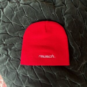 Reusch Red Beanie